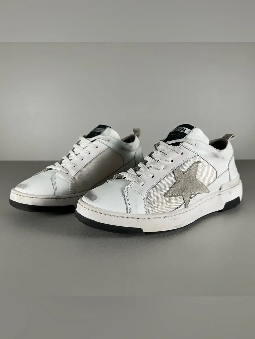PIRANHA Made In Italy Distressed White Leather Suede Star Sneakers